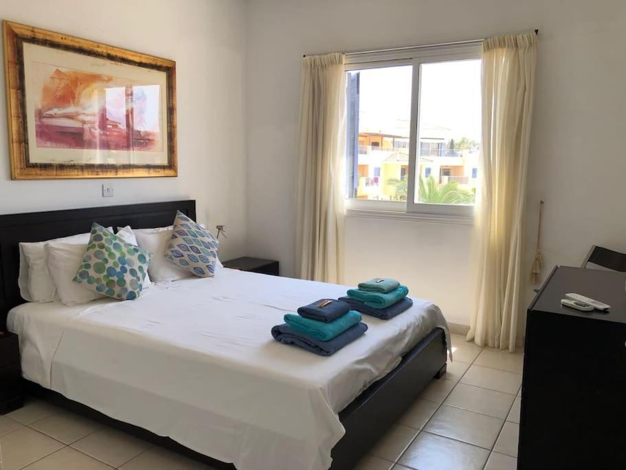 Apartment Limnaria Gardens - Spacious And Sunny 1 Bed With Pool Views Paphos