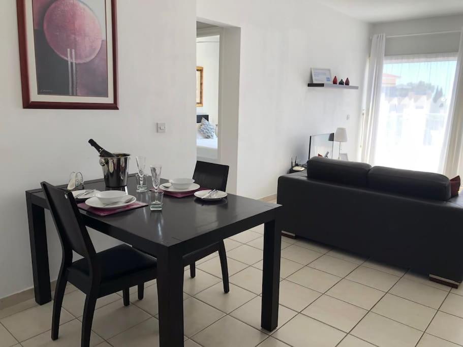 Limnaria Gardens - Spacious And Sunny 1 Bed With Pool Views Apartment